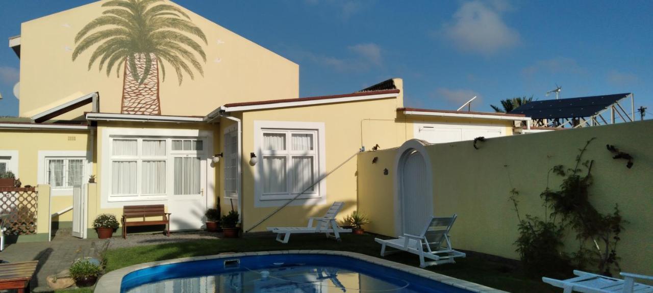 Pension D'Avignon Swakopmund Buitenkant foto
