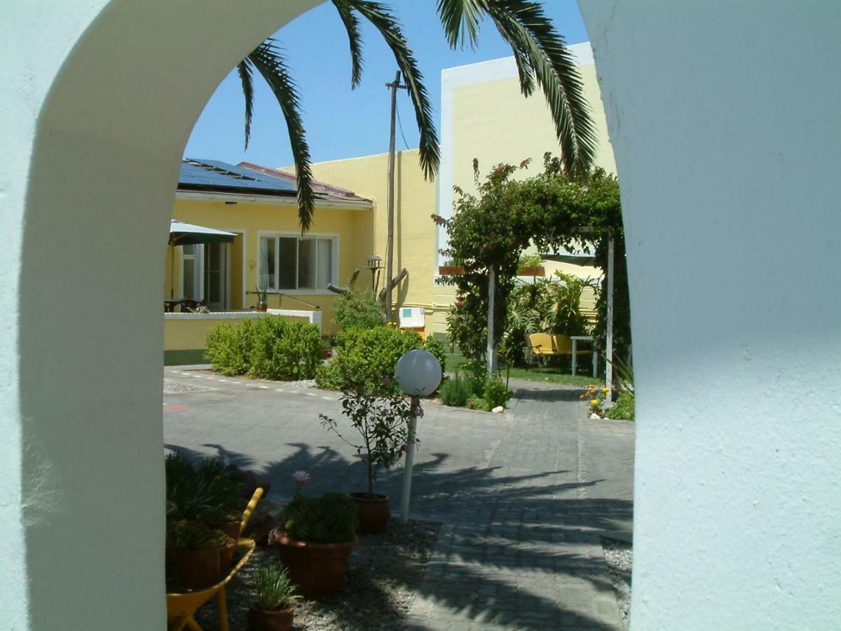 Pension D'Avignon Swakopmund Buitenkant foto