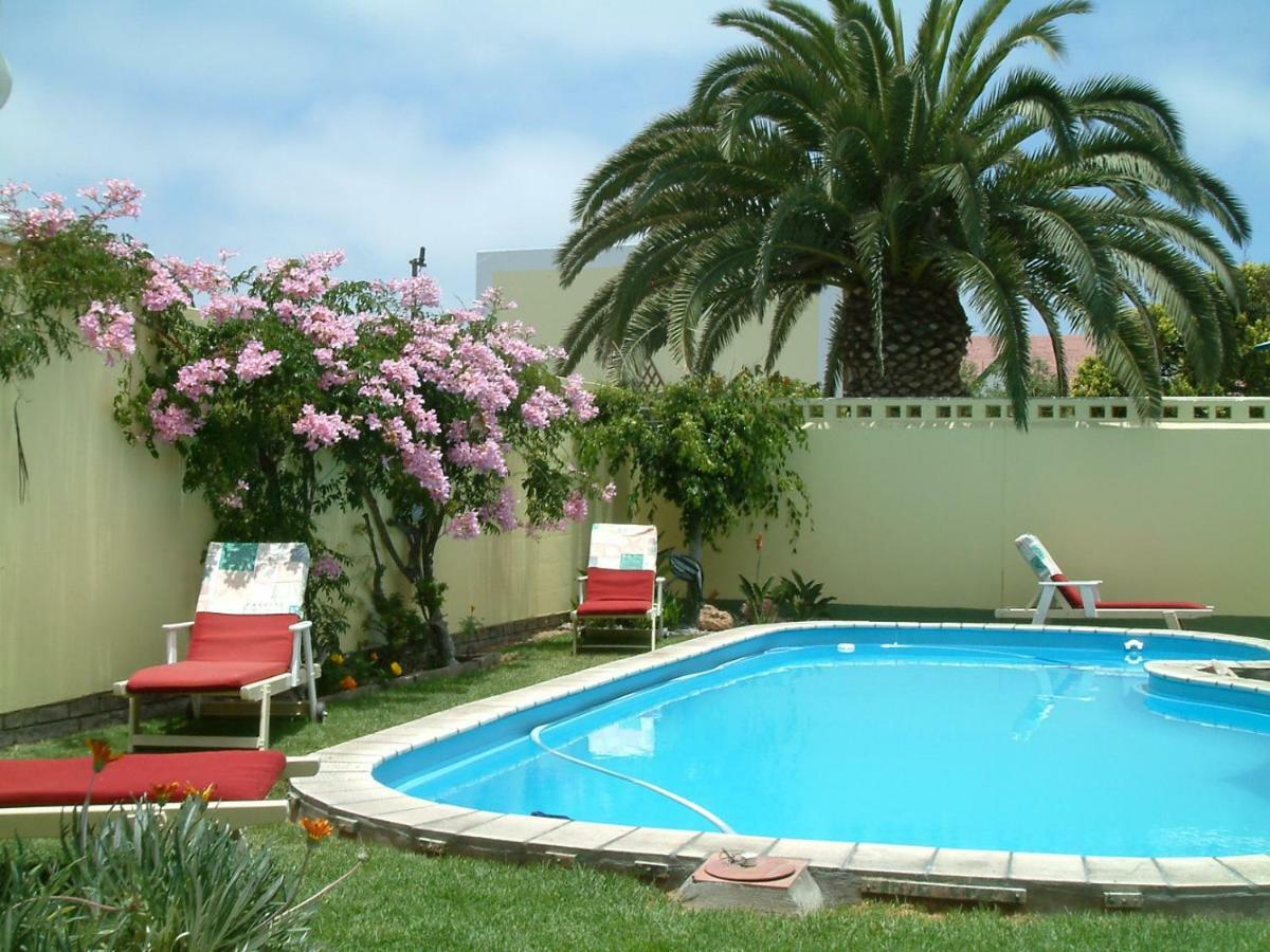 Pension D'Avignon Swakopmund Buitenkant foto